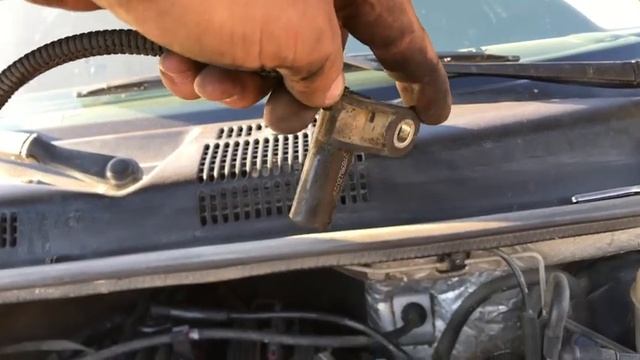 Replacing Crank Position Sensor on JEEP GRAND CHEROKEE WJ 4.0 | How To смотреть онлайн