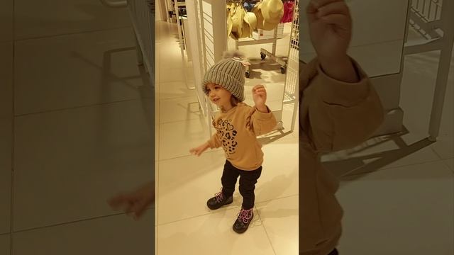 Кружится в танце #танцы #дети #красота #cute #kids #like смотреть онлайн