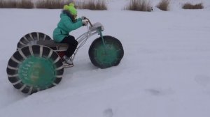 легкий трех колесный пневмоход 64