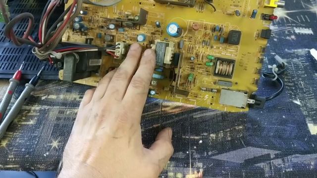 Очень простой и полезный ремонт ЭЛТ телевизора. смотреть онлайн