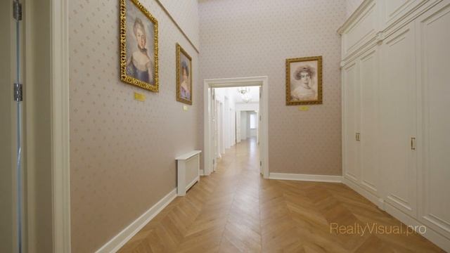 Особняк на Патриарших прудах в Москве смотреть онлайн