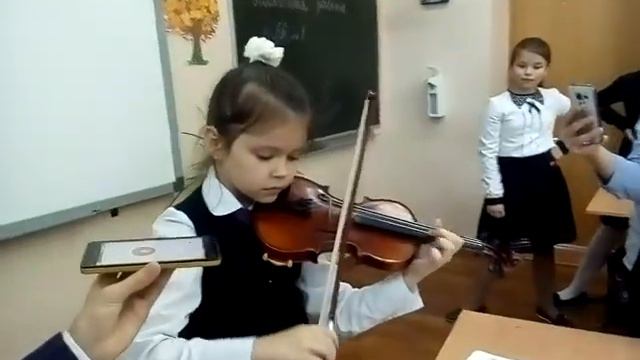 🎻Вот такой талант у нас в классе!🎻 смотреть онлайн