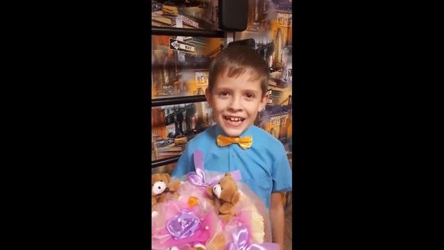 Видеоролик праздник Ты одна такая любимая,родная МБОУ СОШ № 30, 2 В смотреть онлайн