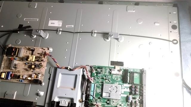 Ремонт телевизора Philips 47PFL4006H. Включается работает 10-20 минут и выключается смотреть онлайн