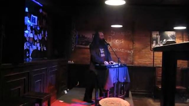 Псой Короленко в пивбаре 