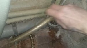Как прочистить стояка канализационной трубу