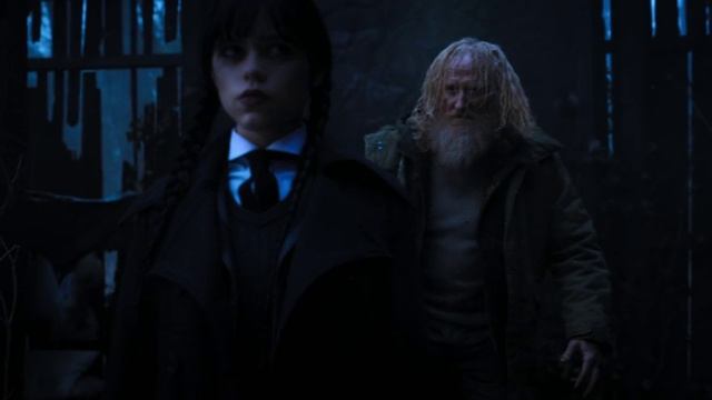 Вещь и Ларч сравниваются с Терминатором - полнаяч версия.
Уэнсдей сравнивается с Джоном Коннором