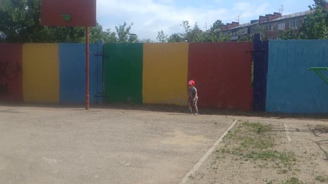 Маленький футболист:) смотреть онлайн