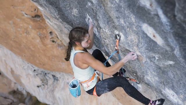 Margo Hayes La Rambla 9a+ 5.15a смотреть онлайн