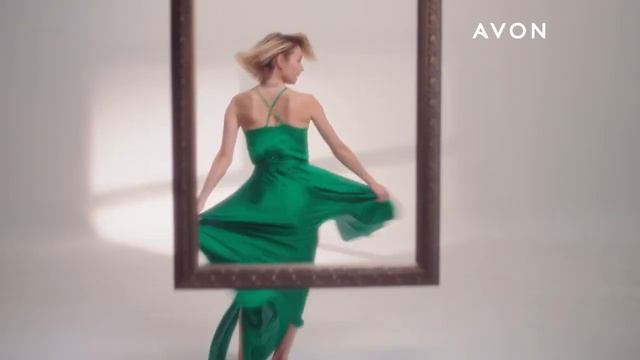 Avon и Ляйсан Утяшева представляют популярную серию ароматов Eve