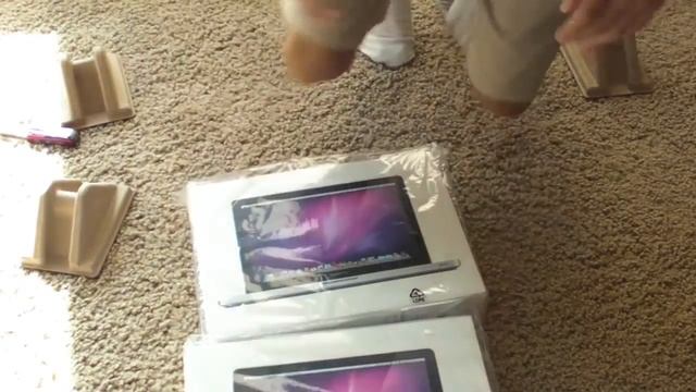 Apple Macbook Pro Unboxing смотреть онлайн