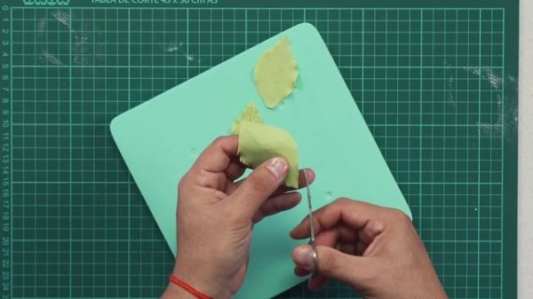 ROSA EN PASTA DE GOMA | Gumpaste Rose | Decoración de PASTELES