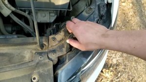 Замена лампы ближнего света Polo Sedan 2015