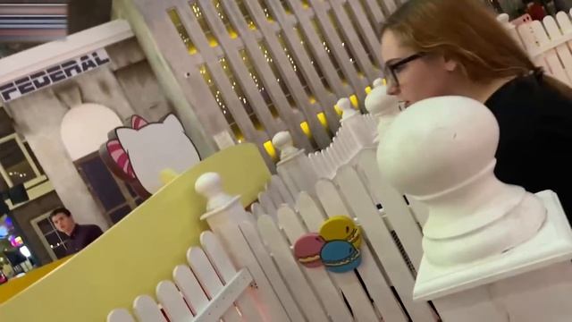 ХАЗЯЕВА УГАРАЮТ В ПАРКЕ АТТРАКЦИОНОВ! | НЕБОЛЬШОЙ КОНФЛИКТ ХАЗЯЕВ смотреть онлайн