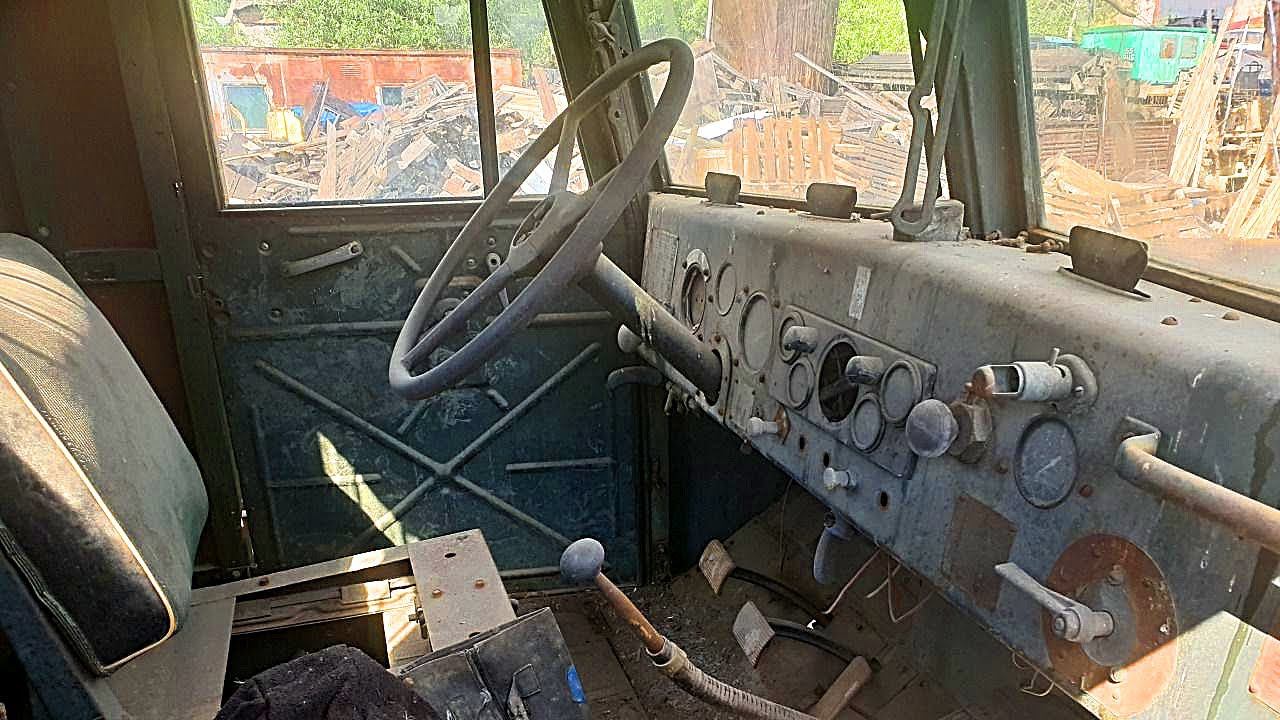 На металолом выбросили Редчайший советский грузовик КРАЗ 214 смотреть онлайн