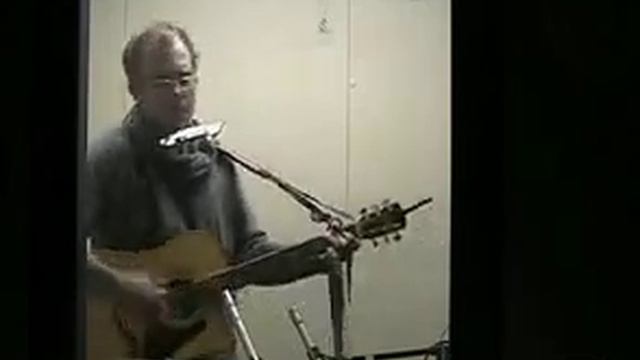 Paul Engels performing make me older live on the Local Point смотреть онлайн
