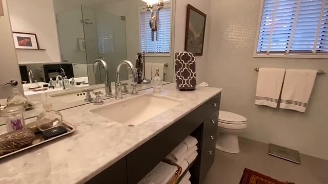 460 B Street in Ashland, Oregon смотреть онлайн