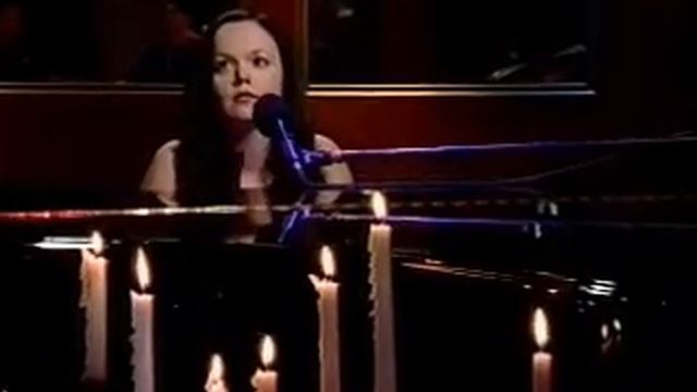 What Child Is This (Greensleeves) - Allison Crowe live w. lyrics смотреть онлайн