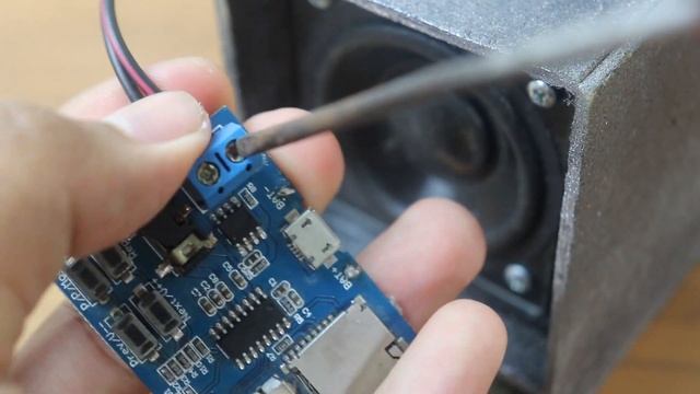 Mp3 player, SD card, Headphone With 5w Amplifier Module смотреть онлайн
