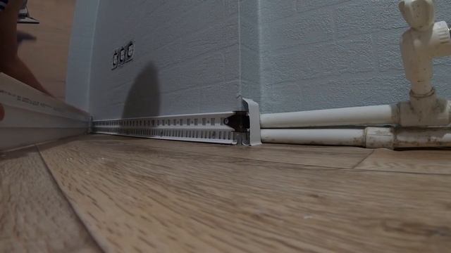 Монтаж Плинтуса напольного пвх Своими Руками смотреть онлайн