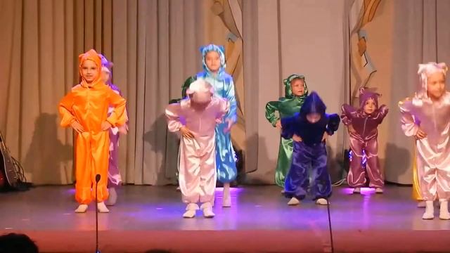 Студия современного танца «Джуси» мл.группа - Мишки гамми, КДК "Мечта" смотреть онлайн