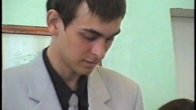 Последний звонок, г. Озерск, Школа 32, 2004г. смотреть онлайн