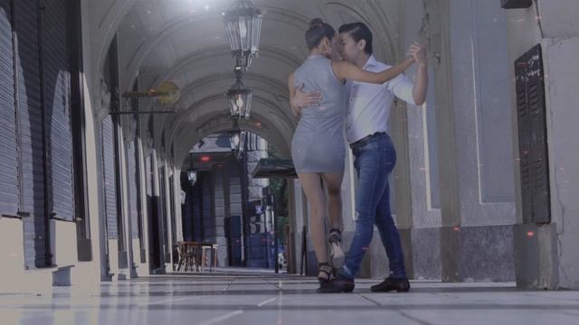 TANGO couple dancing in Buenos Aires, Argentina смотреть онлайн