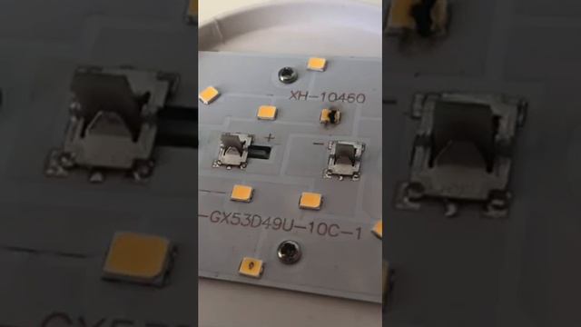 Разбор LED лампы BELLIGHT 6Вт GX53 смотреть онлайн