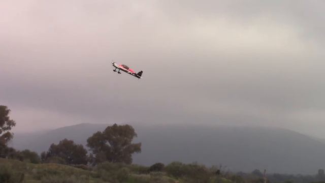 Extra 330s-Juan Antonio P. смотреть онлайн