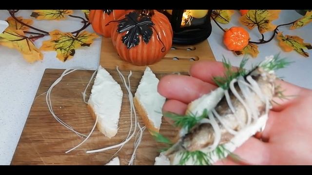 Стол?на хеллоуин.Закуски в стиле праздника Halloween?