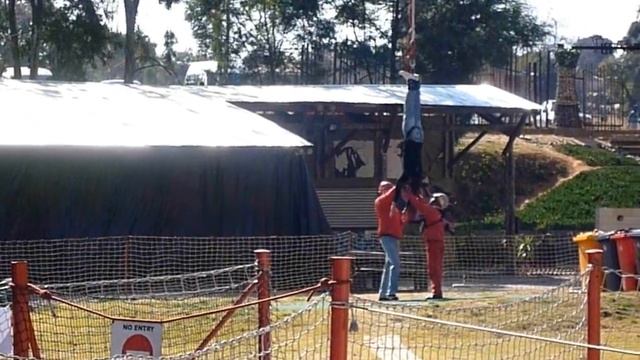 Bungee jumping Soweto South Africa смотреть онлайн
