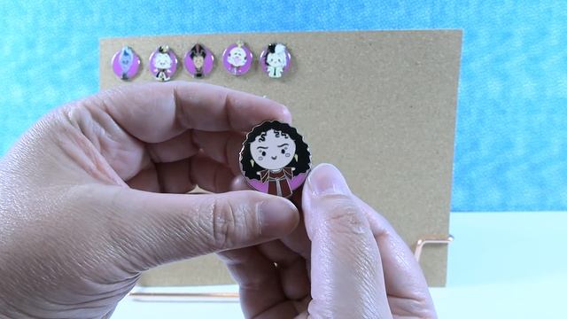 Disney World Of Evil Collectible Pin Pack Opening Review | PSToyReviews смотреть онлайн
