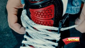 Видеообзор - как правильно шнуровать хоккейные коньки