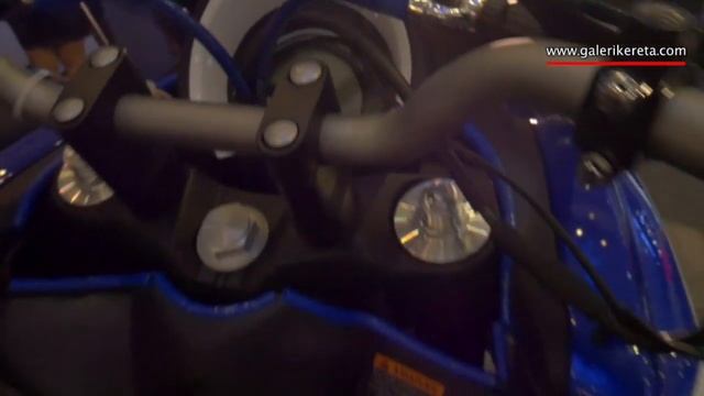 Yamaha NMAX 2016 Scooter Movistar Design смотреть онлайн