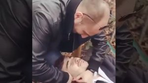 Каха ломает уши Серго . Каха и Серго .