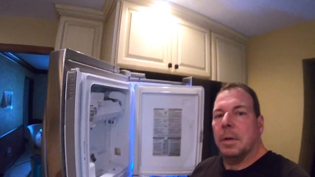 How to Fix an Ice Maker - LG Refrigerator смотреть онлайн