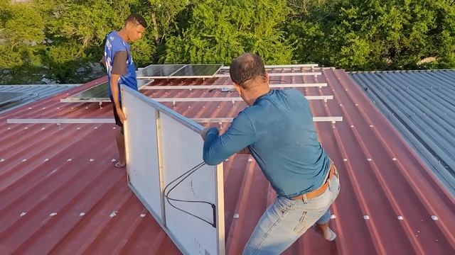 Como Instalar PLACAS SOLARES De Forma FÁCIL Na Prática | Energia Solar