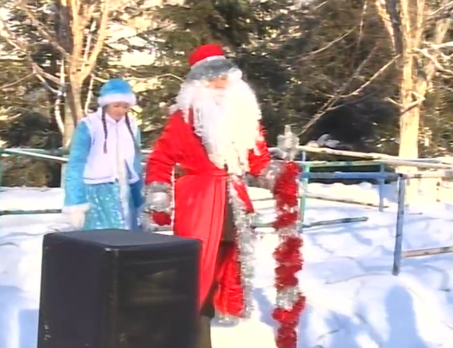 В Еврейской автономии стартовала ежегодная Всероссийская акция «Полицейский Дед Мороз" смотреть онлайн