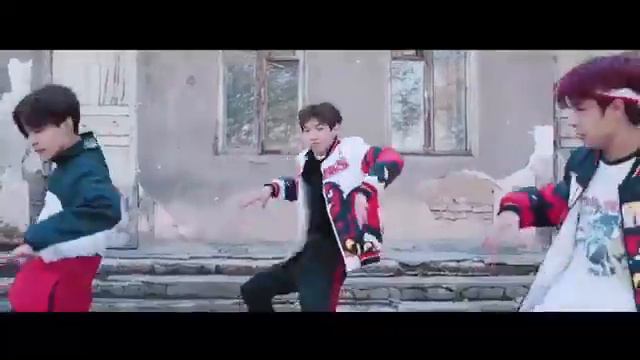Thenight/group.moon.entertainment  Debut