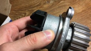 [Не рекомендую] Насос водяной  (помпа) Лада-Имидж 21114-1307010-82 для 8 кл