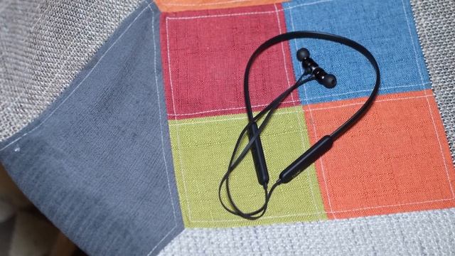 Mi Bluetooth Earphones: Best Earphones Under Rs. 2000? смотреть онлайн