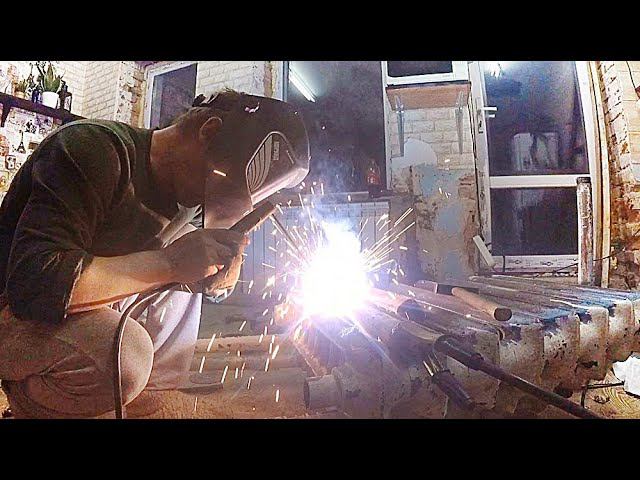 С ОТОПЛЕНИЕМ ВСЁ! Смонтировал биметалл вместо чугуна на самотёке. Радиаторы греют, в доме тепло! смотреть онлайн