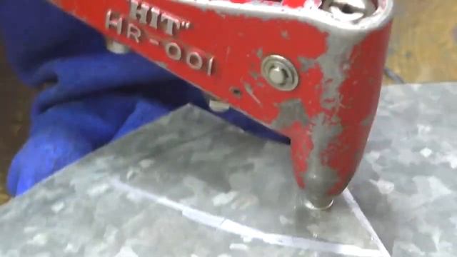 Своими руками дачный светильник из ведра ВЗЯЛ СТАРОЕ ВЕДРО И ЗАКЛЕПКИ и вот что вышло смотреть онлайн