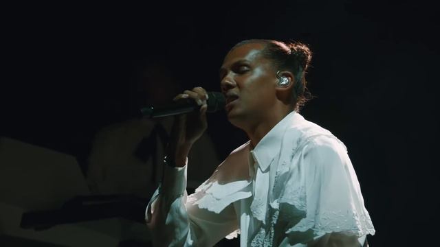 Stromae - L’enfer (Live at Coachella 2022) смотреть онлайн