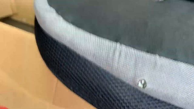 Обзор кресла для руководителя Бюрократ CH-879N смотреть онлайн