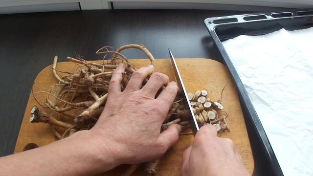 Корни одуванчиков заготавливаем на зиму. ? смотреть онлайн