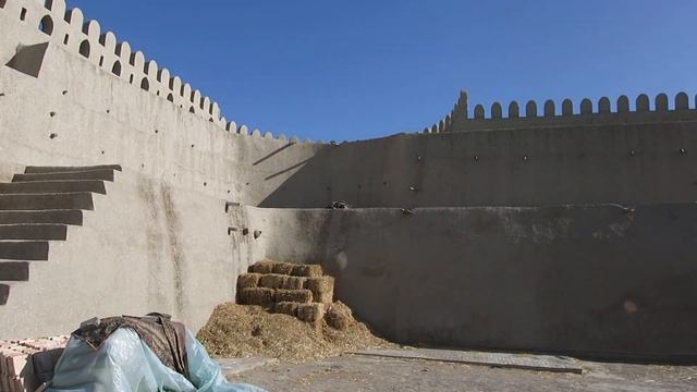 26.04.2023. Узбекистан. Бухара. Уцелевший фрагмент внешней стены Бухары. Часть 2. Врата Талипач смотреть онлайн