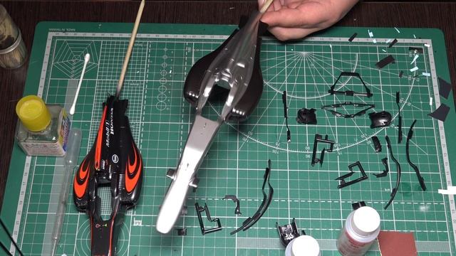 McLaren MP4-30 EBBRO часть 4 Сложные вопросы моделизма смотреть онлайн