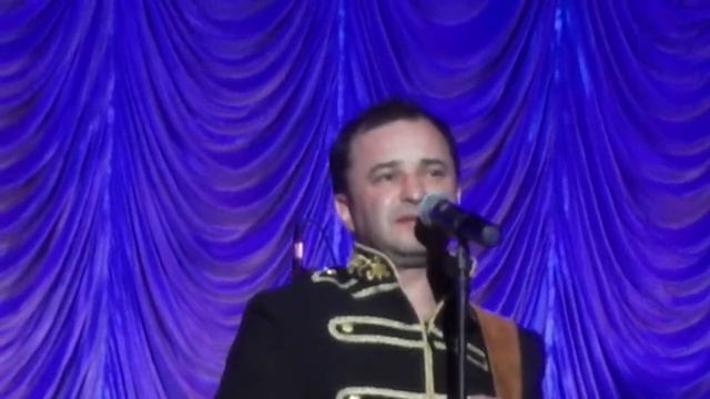 На концерті Павліка пропав звук. Анекдот від співака смотреть онлайн