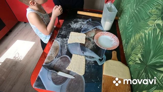 Сосиски в тесте и пирожки) смотреть онлайн